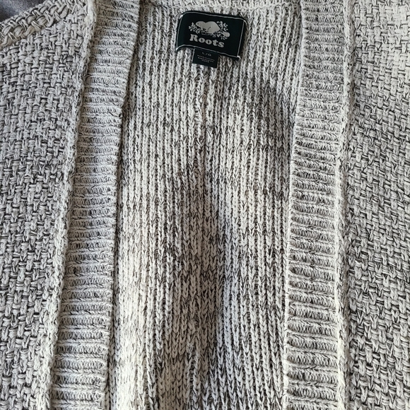 Roots Snowy Fox Cardigan - Picture 5 of 5